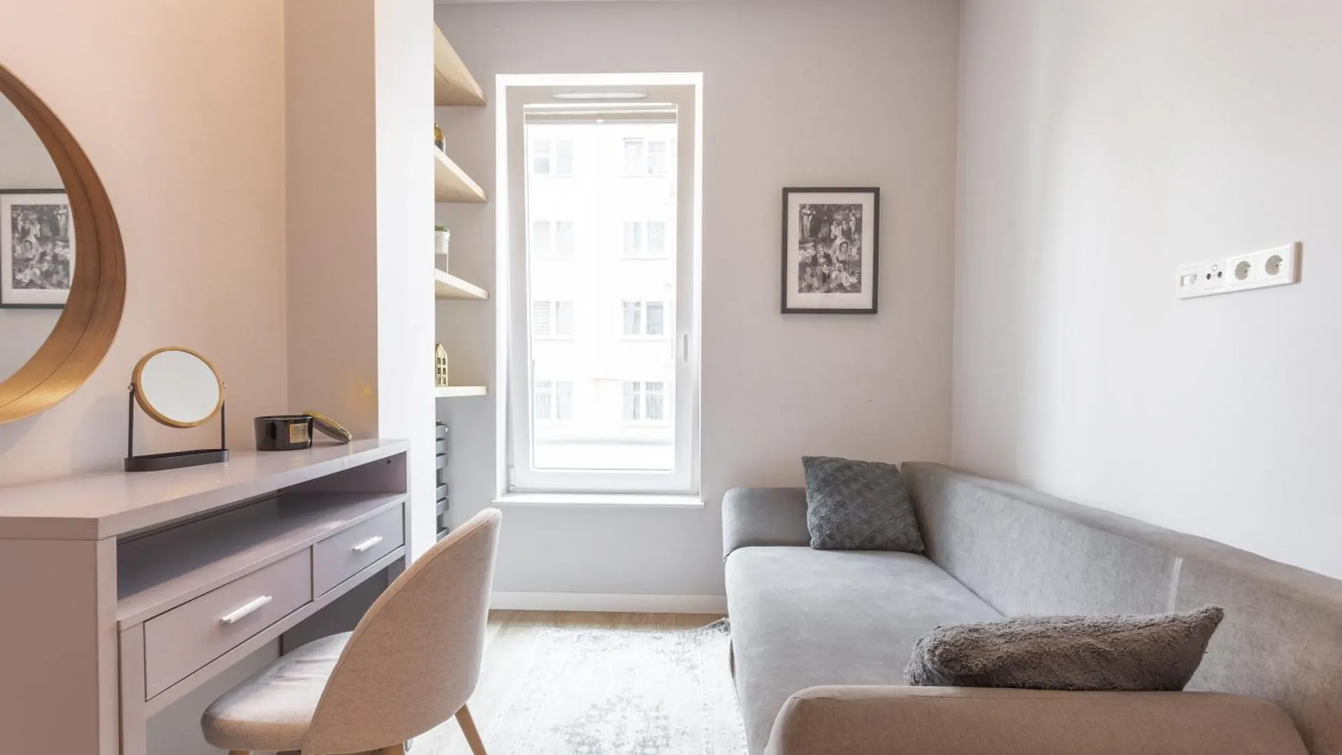 Golden Apartments Warsaw - Luxury Building With Terrace On The Roof - Sienna Str Poland