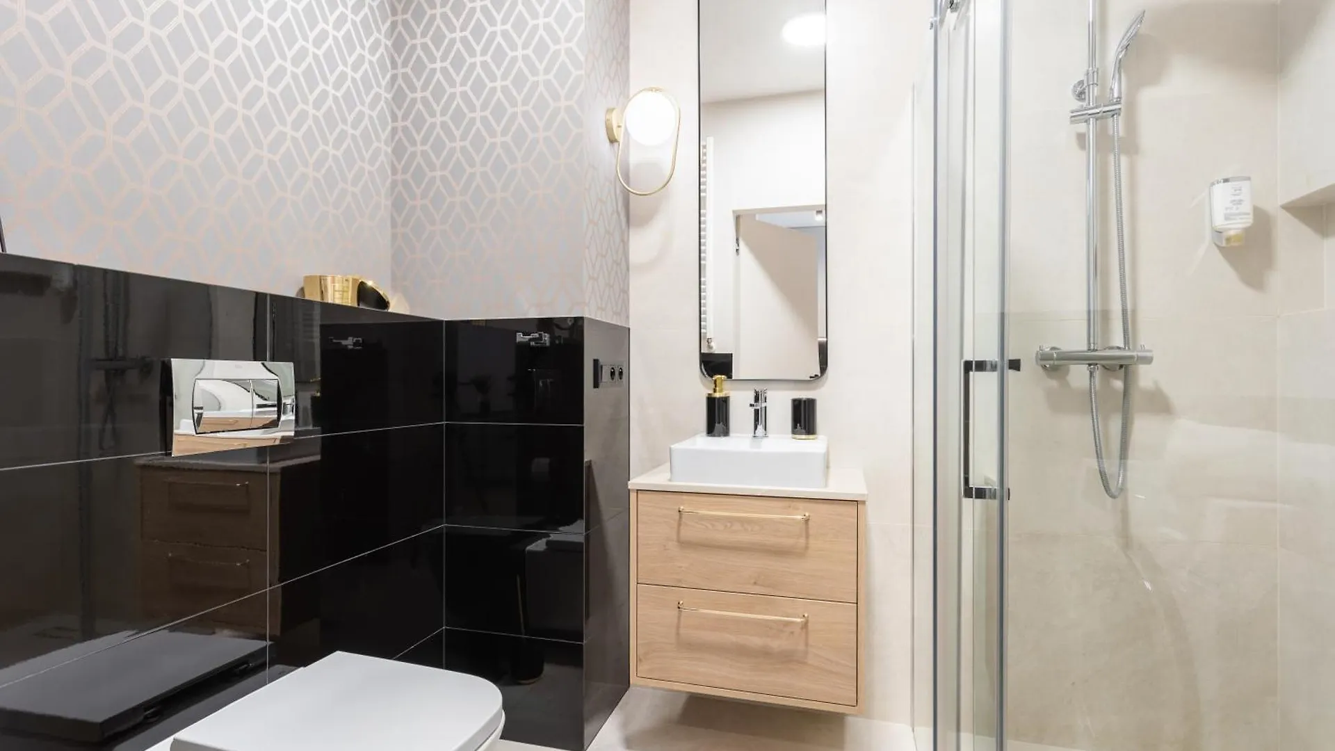Golden Apartments Warsaw - Luxury Building With Terrace On The Roof - Sienna Str