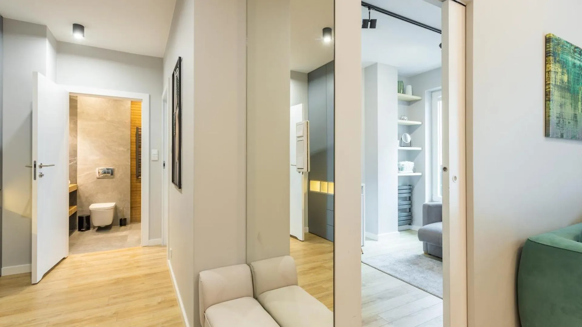 Golden Apartments Warsaw - Luxury Building With Terrace On The Roof - Sienna Str